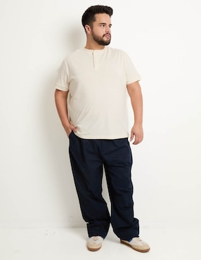Playera Weekend Plus cuello henley para hombre