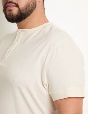 Playera Weekend Plus cuello henley para hombre